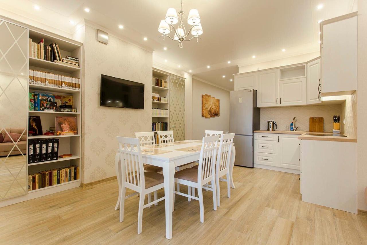 2-Roomed Apartment With Living Room Odessa Eksteriør bilde